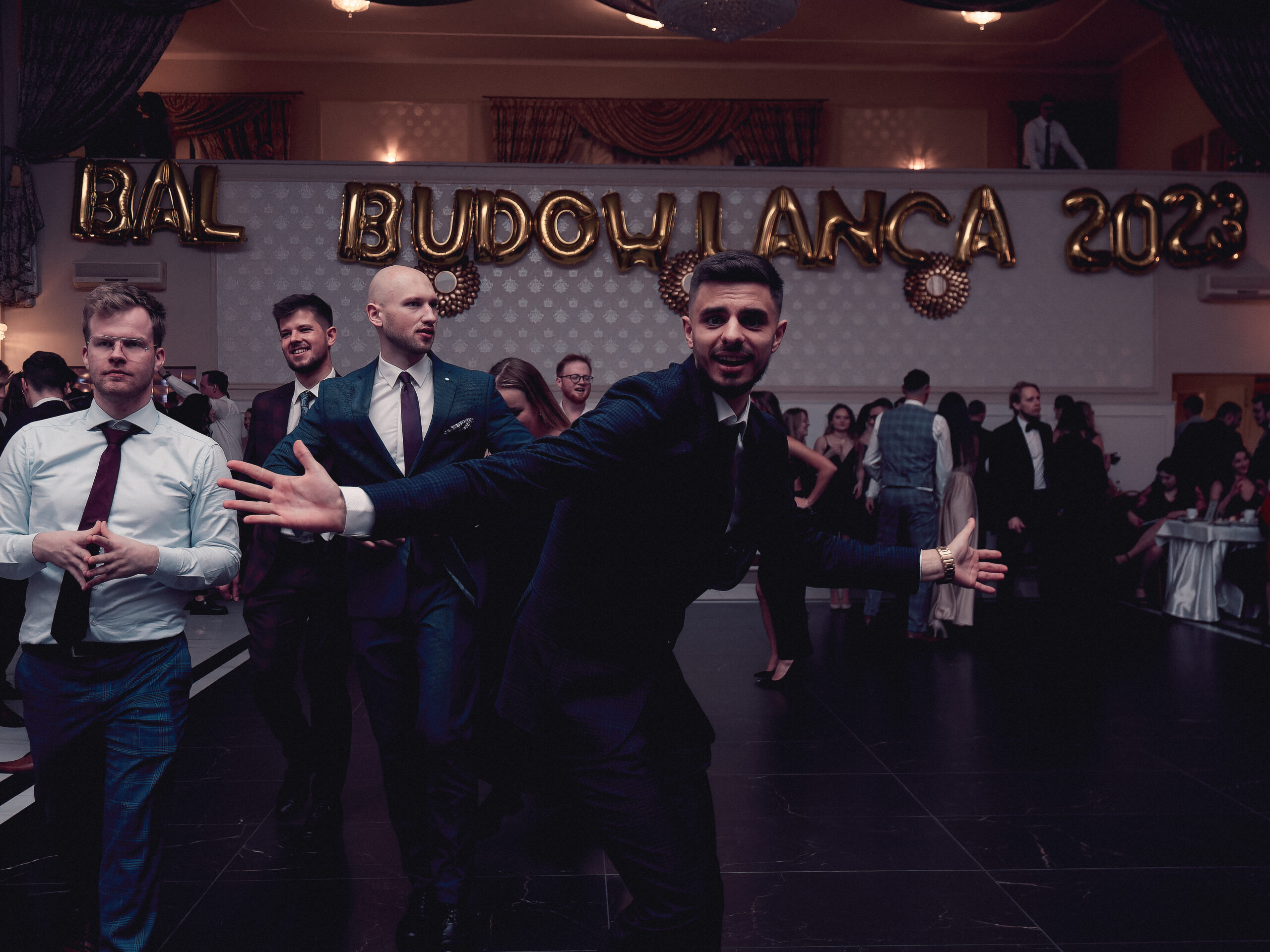 P1130472-RW2_ bal budowlańca